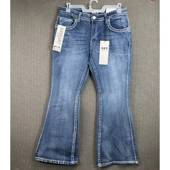 Sky Womens Size 15/16 Blue Super Soft Flare Jeans Denim Embroidered Pockets - Picture 1 of 15